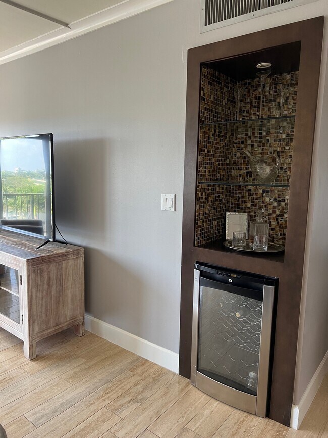 Living Room - 2500 E Las Olas Blvd