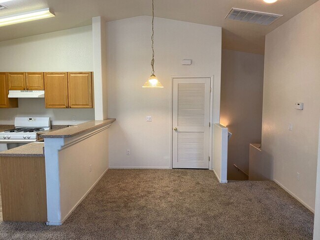 Building Photo - Gated two bedroom SW unit with garage