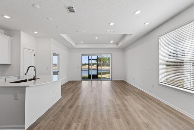 Foto del edificio - 368 Woods Ln