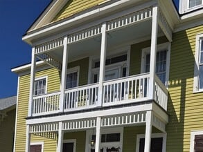 Building Photo - 1614 Market St