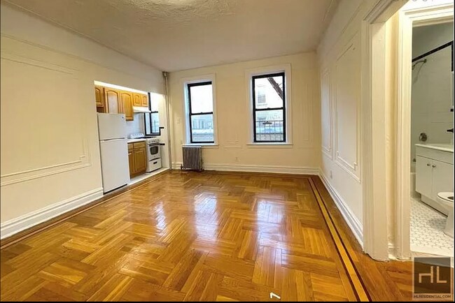 Building Photo - 1 Year Furnished Sublease Studio in Astoria