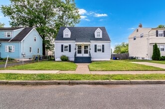 1120 Howard Ave