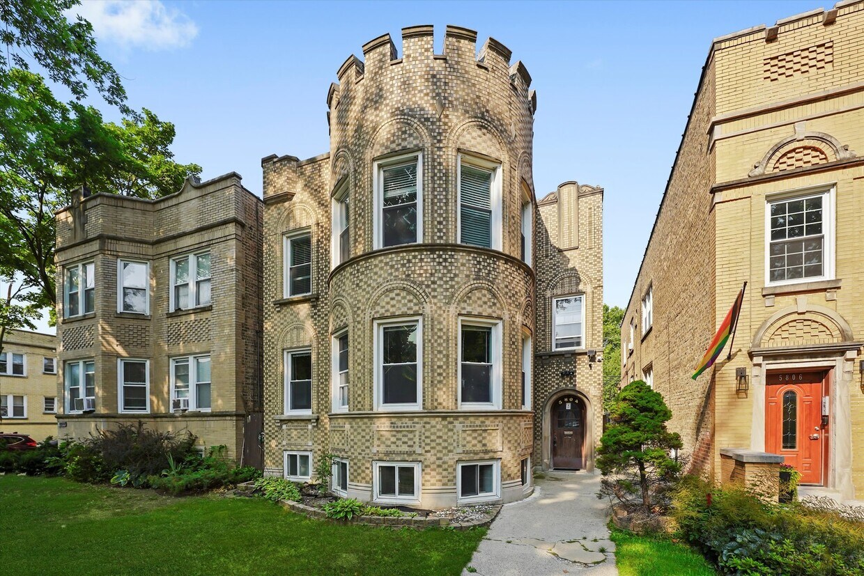 Foto principal - 5804 N Artesian Ave