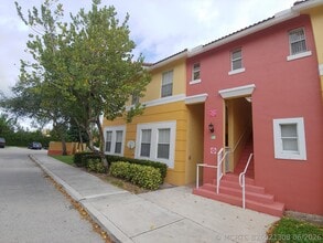 Building Photo - 2108 Shoma Dr