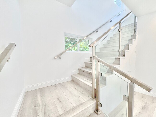 Foto del edificio - 2041 Linnington Ave