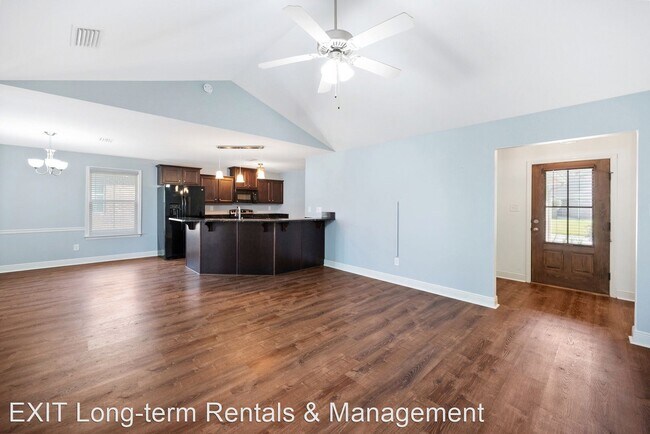 Building Photo - 3 br, 2 bath House - 1361 Majesty Loop
