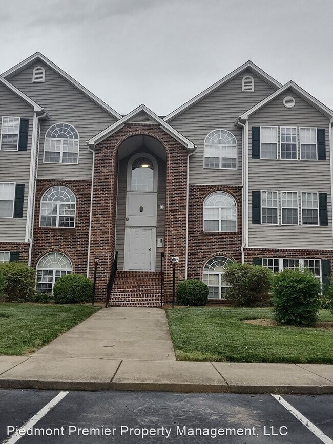 Foto del edificio - 2 br, 2 bath House - 932 Scholastic Ct