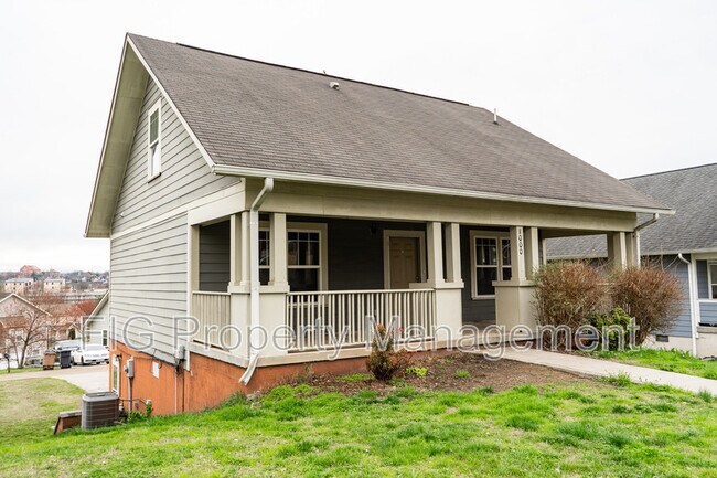 Building Photo - 1000 Knoxville College Dr