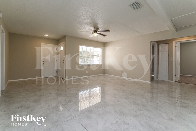 Foto del edificio - 1418 Stonehaven Way