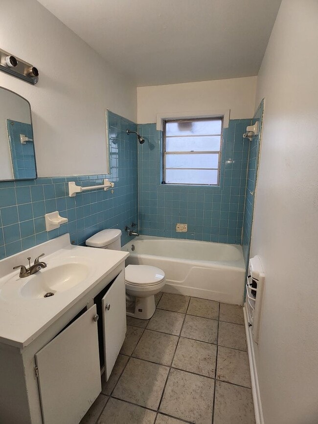 Foto del edificio - 2430 Highland Ave