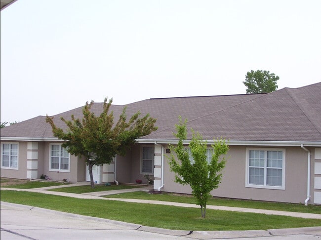 Building Photo - Westchester Village of Oak Grove