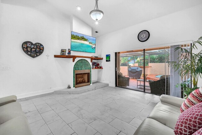 Foto del edificio - 22710 Meridiana Dr