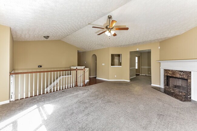 Foto del edificio - 735 Bridgewood Ct