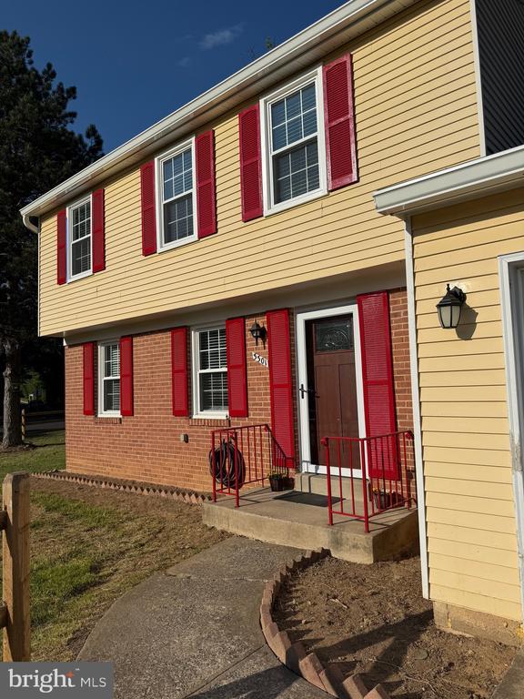 Foto principal - 3301 Fallowfield Dr