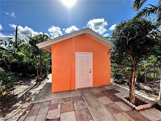 Foto del edificio - 5222 Jennings St