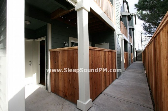 Foto del edificio - 7400 N Greenwich Ave