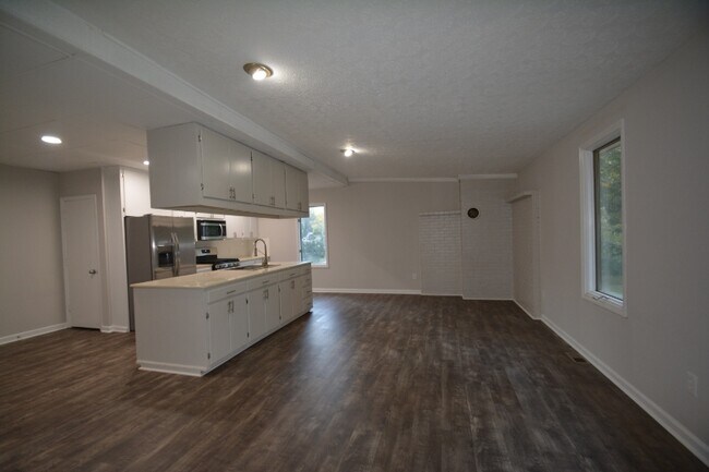 Foto del edificio - 1374 Enota Ave NW