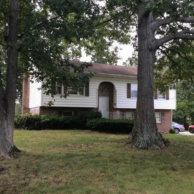 Building Photo - 15517 Bealle Hill Road, Accokeek, MD 20607