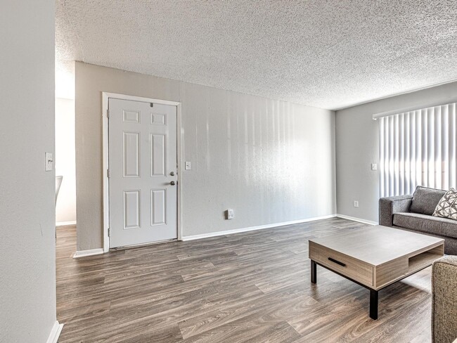 Photo - Diamond  Trail Apartments