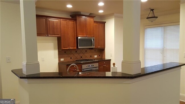 Building Photo - 5120 Meridian Ln