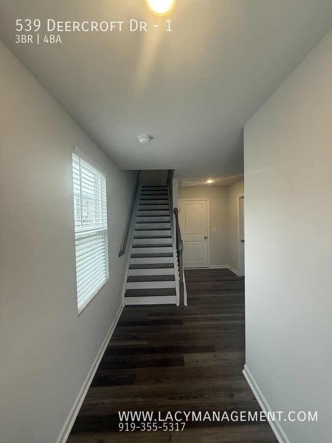 Foto del edificio - 539 Deercroft Dr