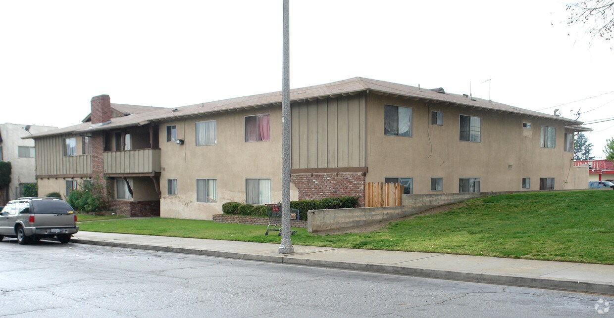 Foto principal - 2049 Las Vegas Ave