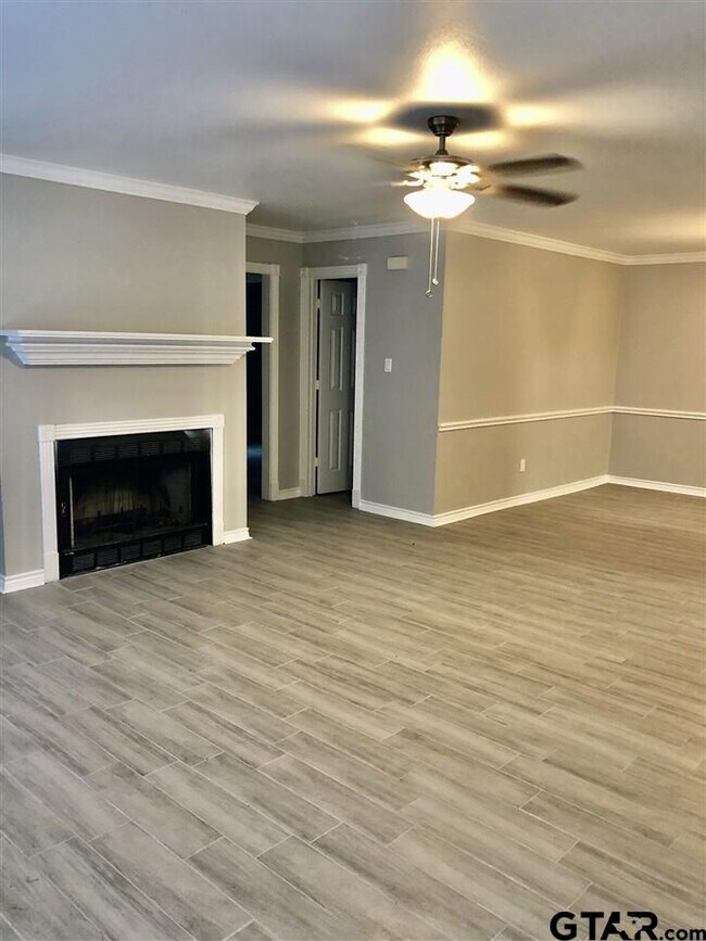Building Photo - 1619 Timber View Dr
