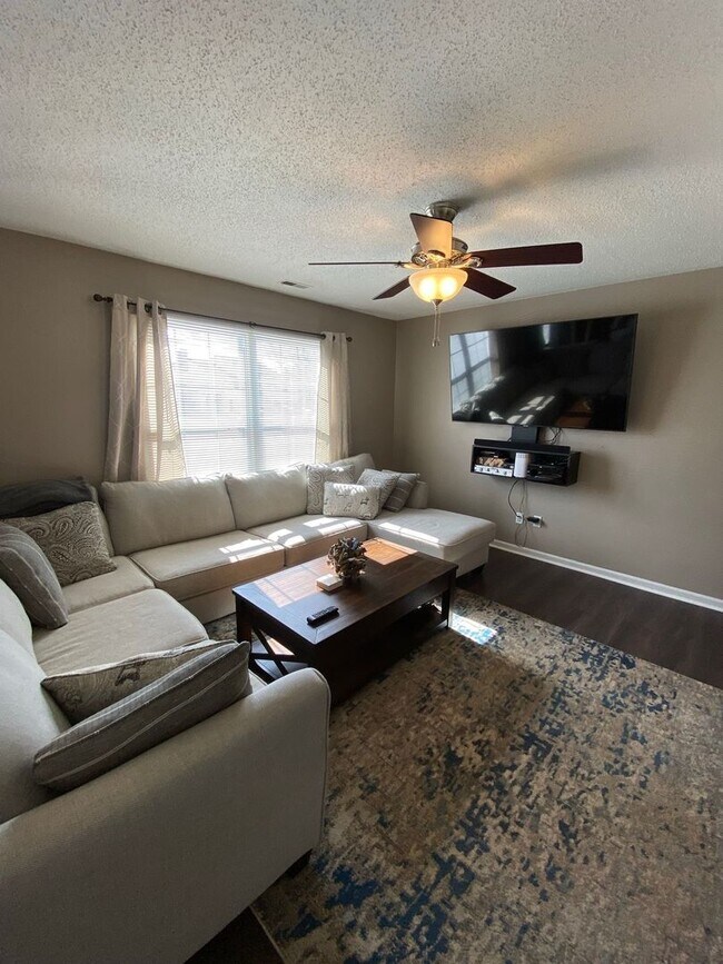 Building Photo - Single Family Home in Indian Lakes !! ¨ASK...