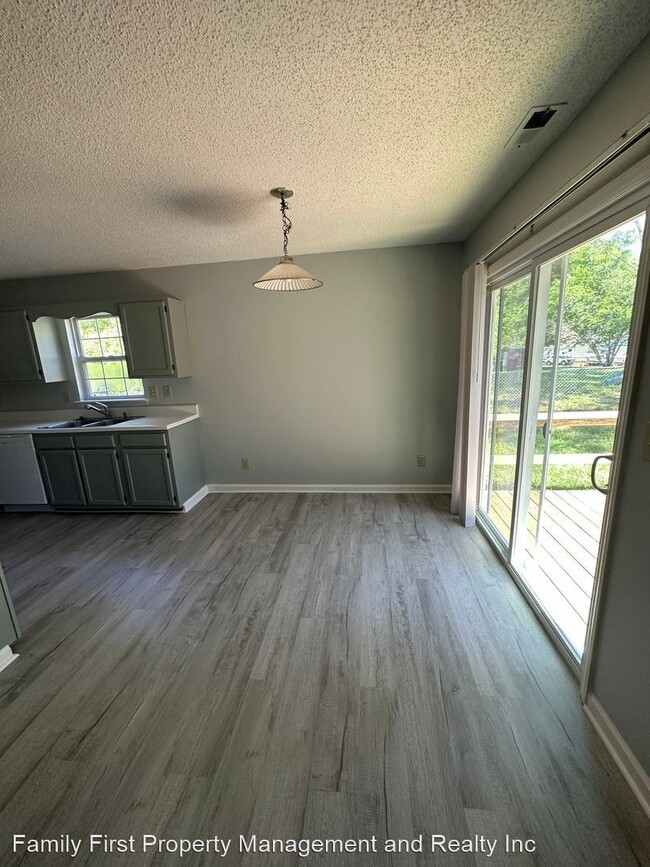 Building Photo - 3 br, 2 bath House - 932 Mandarin Trail