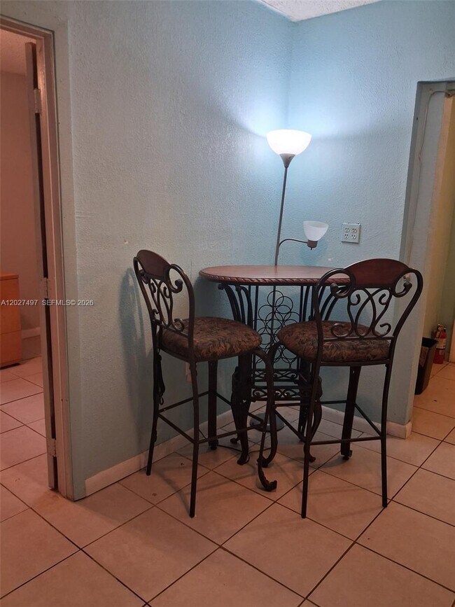Foto del edificio - 1800 Pinehurst Dr