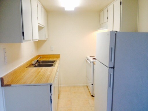 Building Photo - 2789 Meadowview Rd