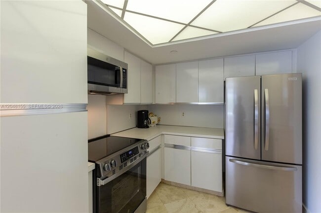 Building Photo - 3560 S Ocean Blvd