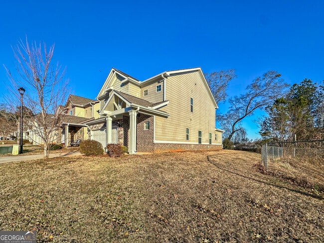 Building Photo - 182 Daisy Cir