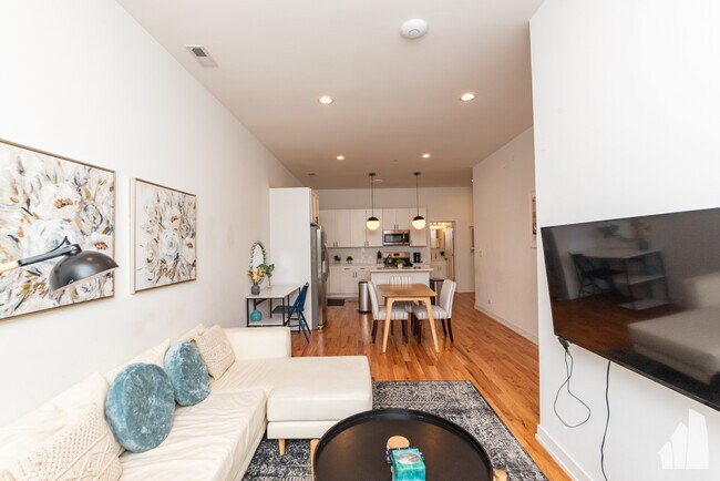 Foto del edificio - 1634 N Western Ave