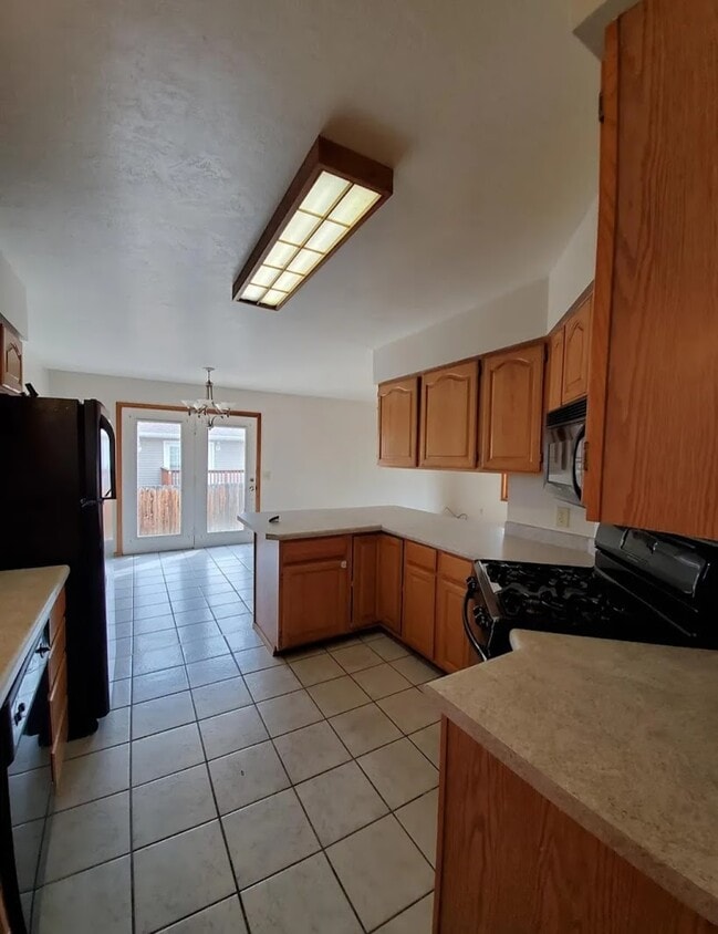 Building Photo - 816 Burr Dr