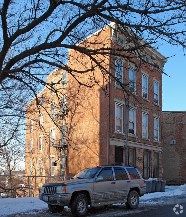 Primary Photo - 451 W McMicken Ave