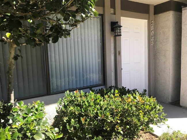 Building Photo - 28035 Ridgebluff Ct
