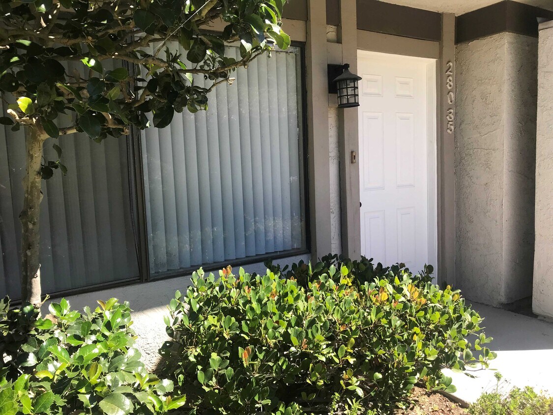 Foto principal - 28035 Ridgebluff Ct