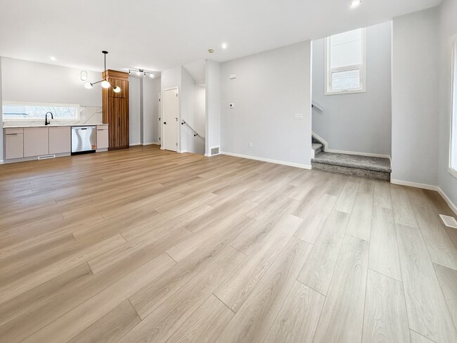 Building Photo - 9307-9123 123 Ave NW