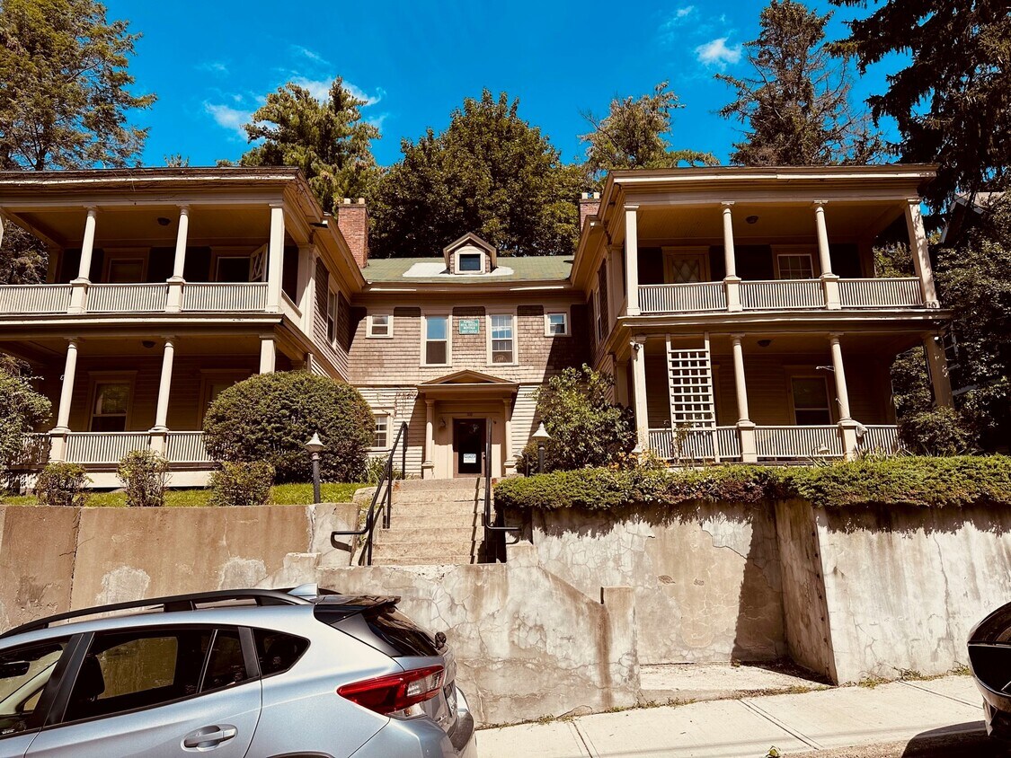 Foto principal - 110 Heights Ct