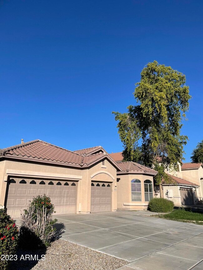 Foto del edificio - 8774 W Lane Ave