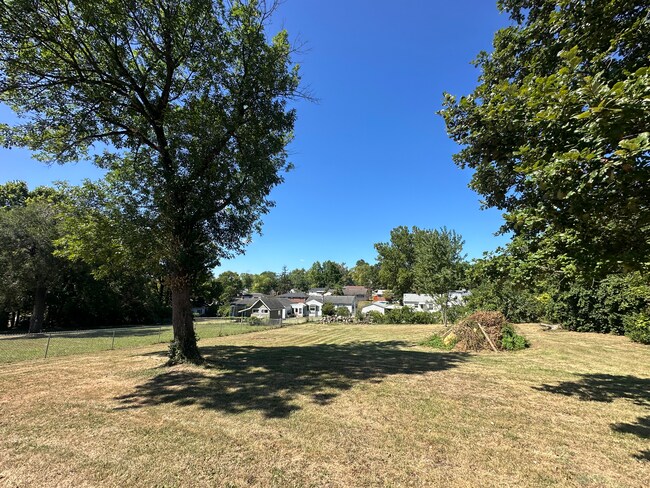 Foto del edificio - 200 Lylburn Rd