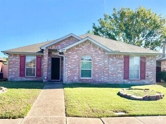 Building Photo - 1424 Spicewood Dr