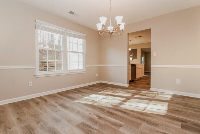 Foto del edificio - 7210 Mahogany Dr