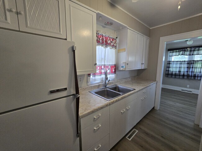 Foto del edificio - 1124 Kern St