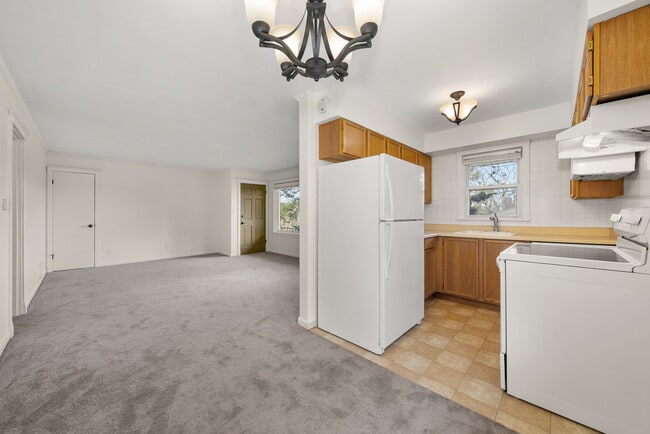 Foto del edificio - 827 W 11th Ave