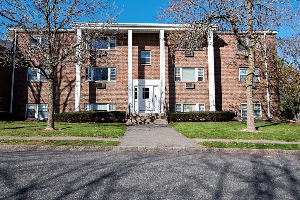 238 Rock St Unit C5, Norwood, MA 02062 Condo for Rent in Norwood, MA