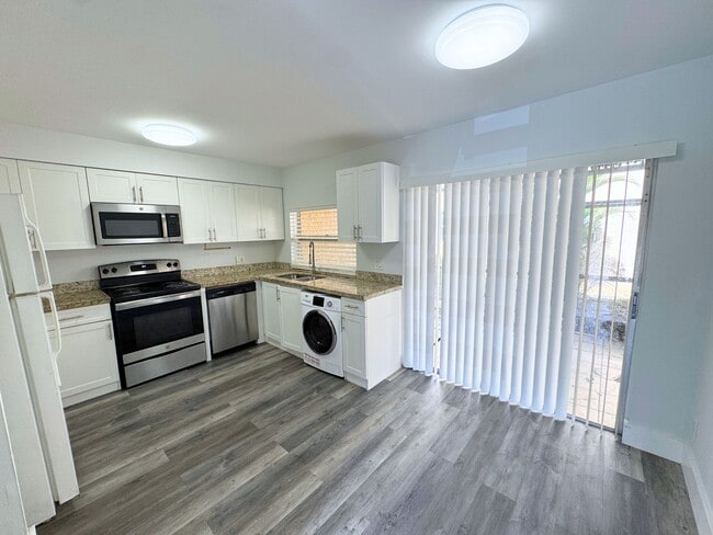Photo - 4409 Treehouse Ln