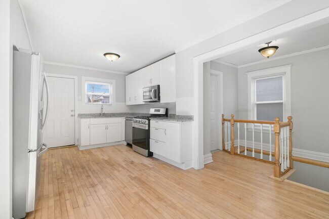 Foto del edificio - 1144 N Austin Blvd