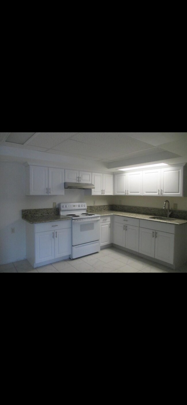 Building Photo - 56 Jenkins Rd